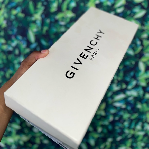 Givenchy Pool Slides - Picture 7 of 8